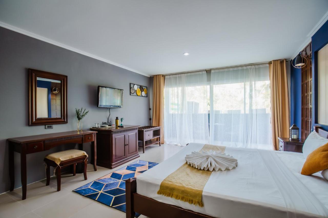 Time Out Hotel Patong Exterior photo