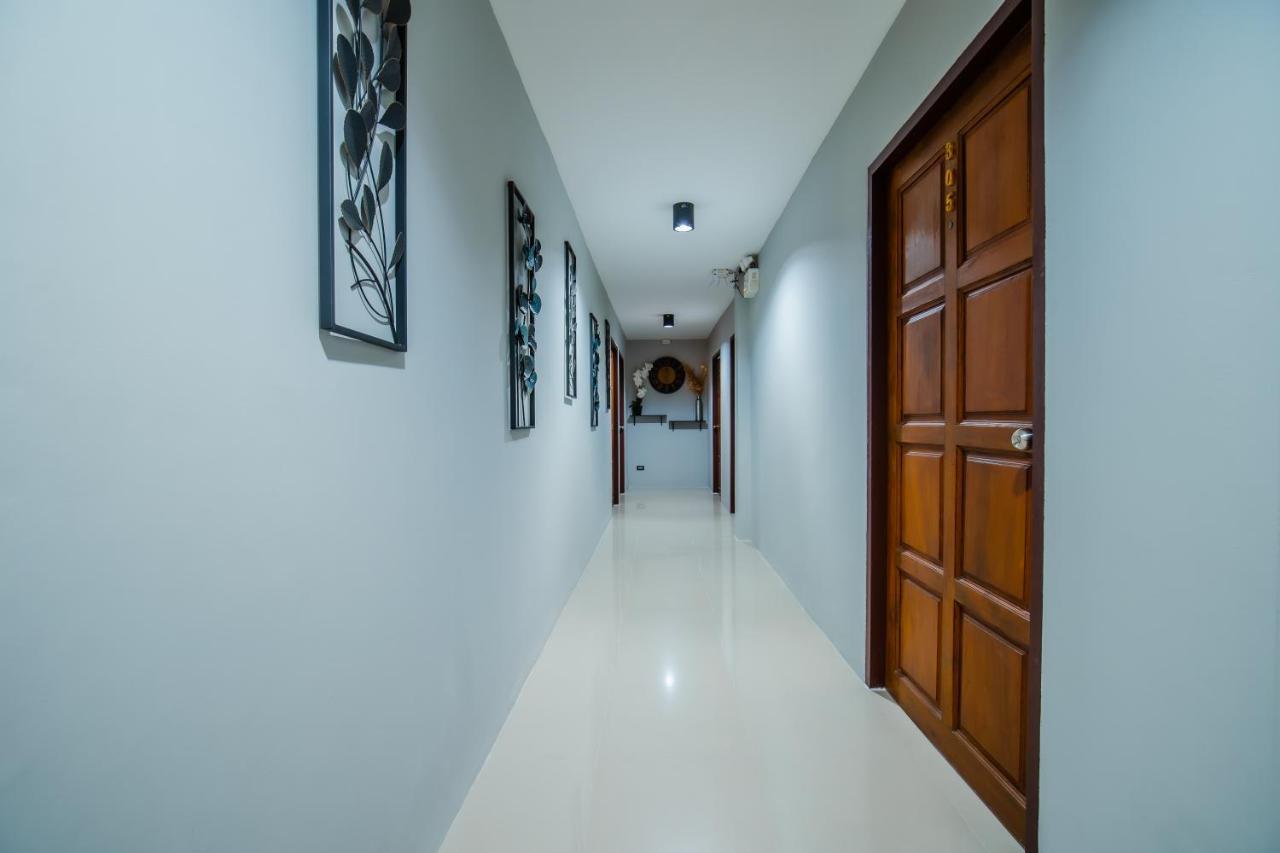 Time Out Hotel Patong Exterior photo